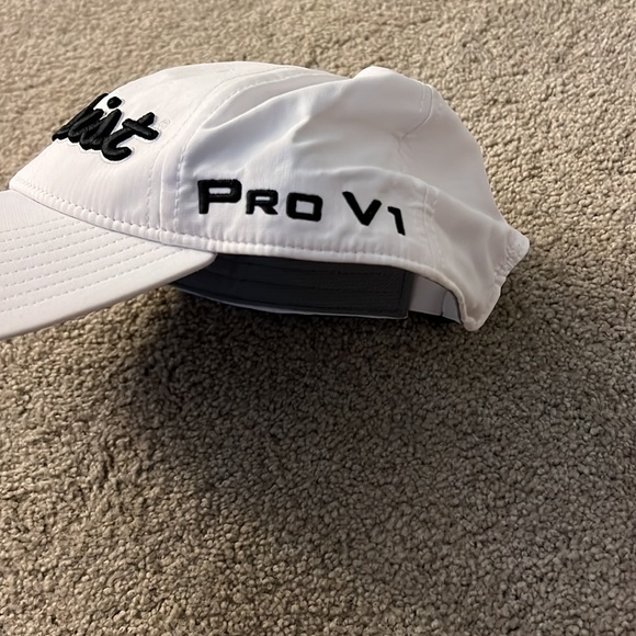 Titleist Hat - Picture 4 of 5